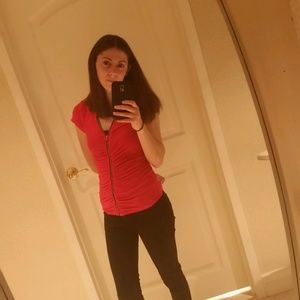 Meet your Posher, Nicole